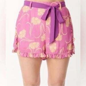 Unique Vintage x Smiley Pink Floral Smiley Faced Belted Shorts- Size Large- NWT
